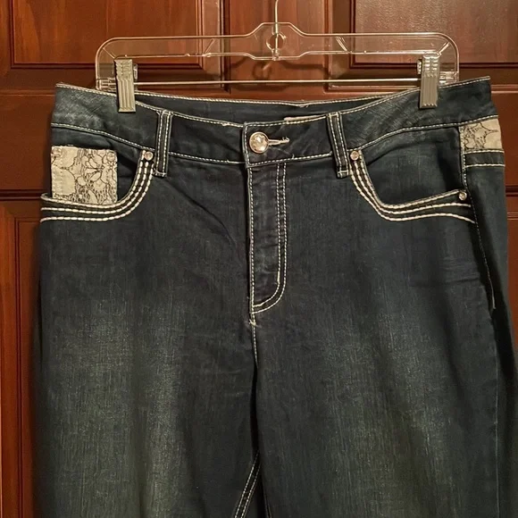 Est. 1946 jeans size 12. - Picture 2 of 16